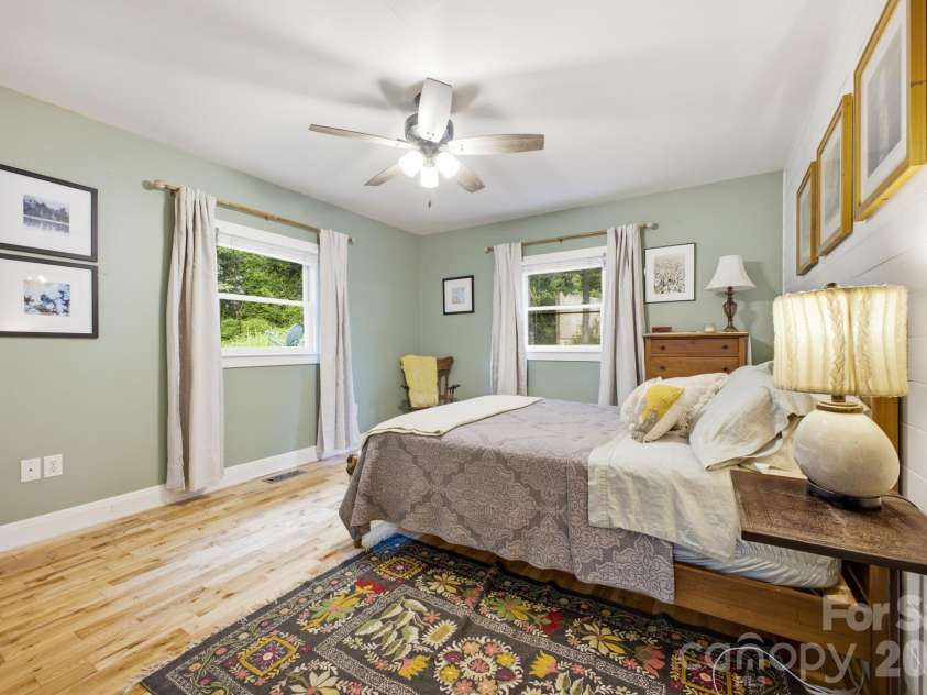 1207 Willow Road, Hendersonville, NC 28739.  MLS# CAR4405569, YatesRealty ID 8331. MBR 2