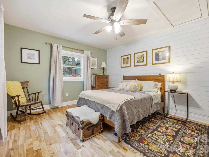 1207 Willow Road, Hendersonville, NC 28739.  MLS# CAR4405569, YatesRealty ID 8331. MBR 4