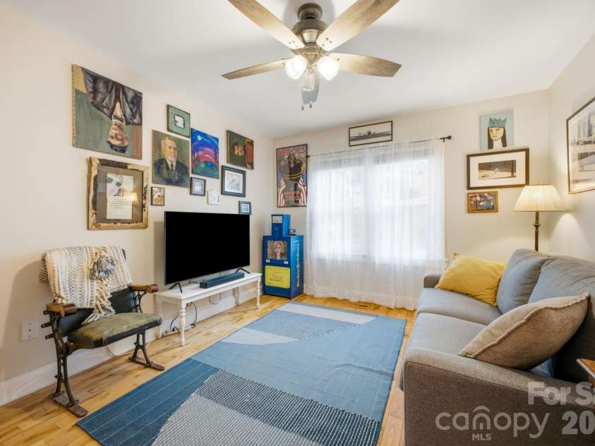 1207 Willow Road, Hendersonville, NC 28739.  MLS# CAR4405569, YatesRealty ID 8331. Office