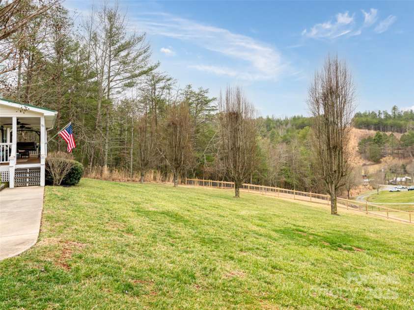 15 Vision Hill Drive, Weaverville, NC 28787.  MLS# CAR4231422, YatesRealty ID 8332. 