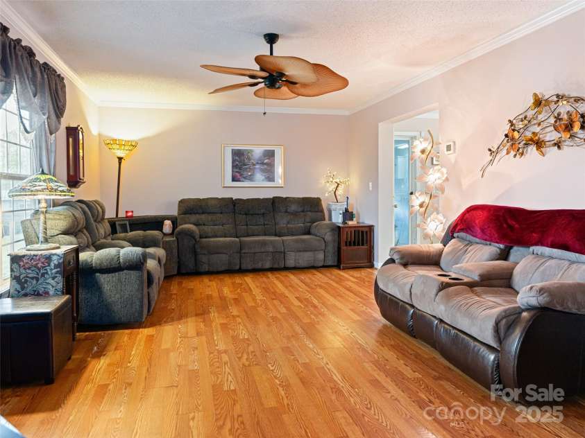 15 Vision Hill Drive, Weaverville, NC 28787.  MLS# CAR4231422, YatesRealty ID 8332. 