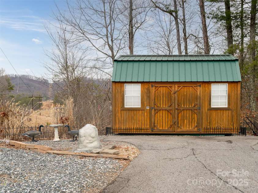 15 Vision Hill Drive, Weaverville, NC 28787.  MLS# CAR4231422, YatesRealty ID 8332. 