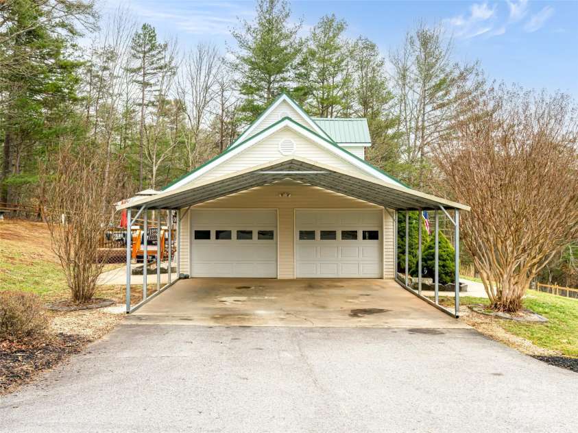15 Vision Hill Drive, Weaverville, NC 28787.  MLS# CAR4231422, YatesRealty ID 8332. 
