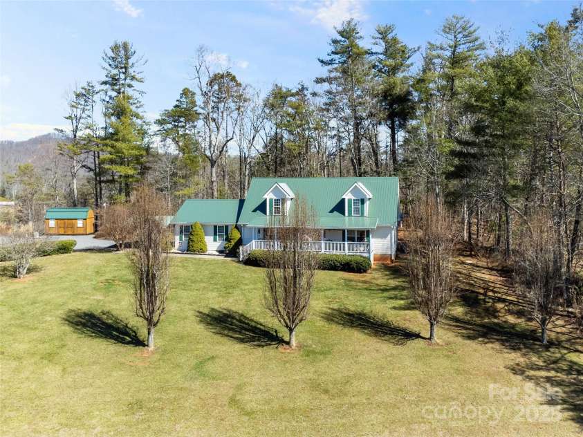15 Vision Hill Drive, Weaverville, NC 28787.  MLS# CAR4231422, YatesRealty ID 8332. 