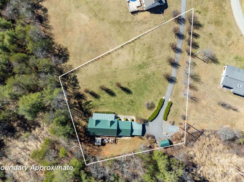 15 Vision Hill Drive, Weaverville, NC 28787.  MLS# CAR4231422, YatesRealty ID 8332. 