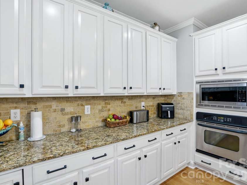 3304 Taviston Drive, Waxhaw, NC 28173.  MLS# CAR4335355, YatesRealty ID 8333. 