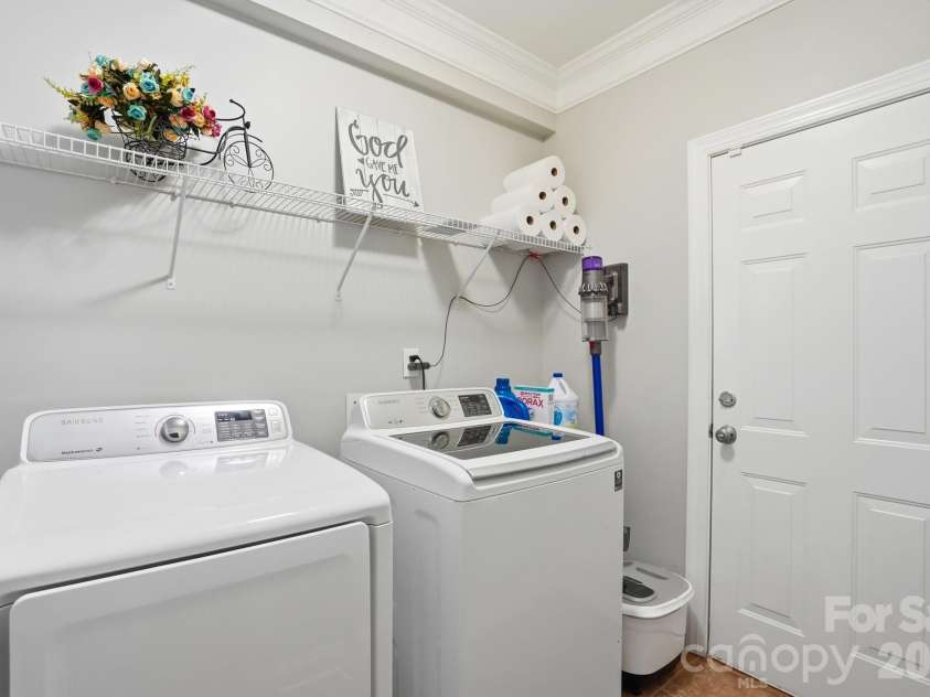 3304 Taviston Drive, Waxhaw, NC 28173.  MLS# CAR4335355, YatesRealty ID 8333. 