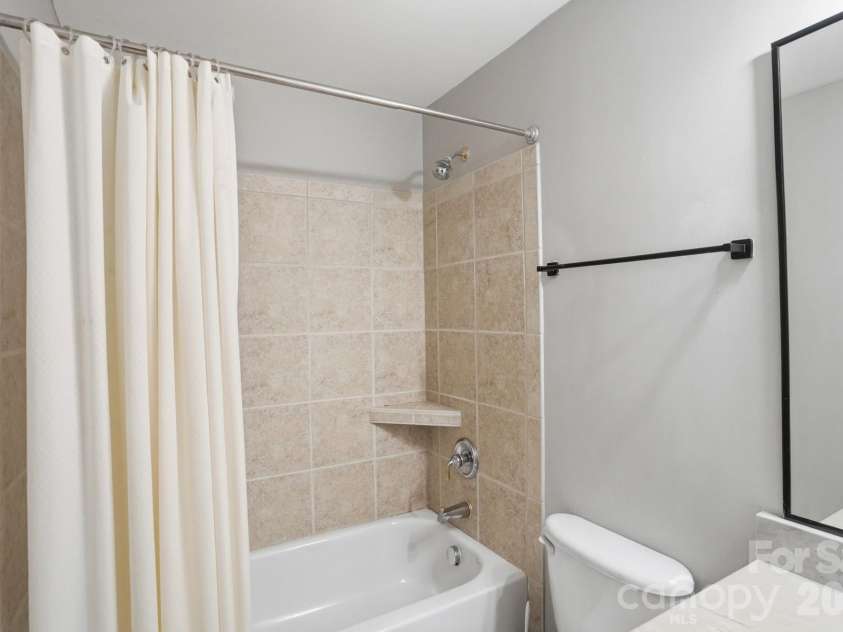 3304 Taviston Drive, Waxhaw, NC 28173.  MLS# CAR4335355, YatesRealty ID 8333. 