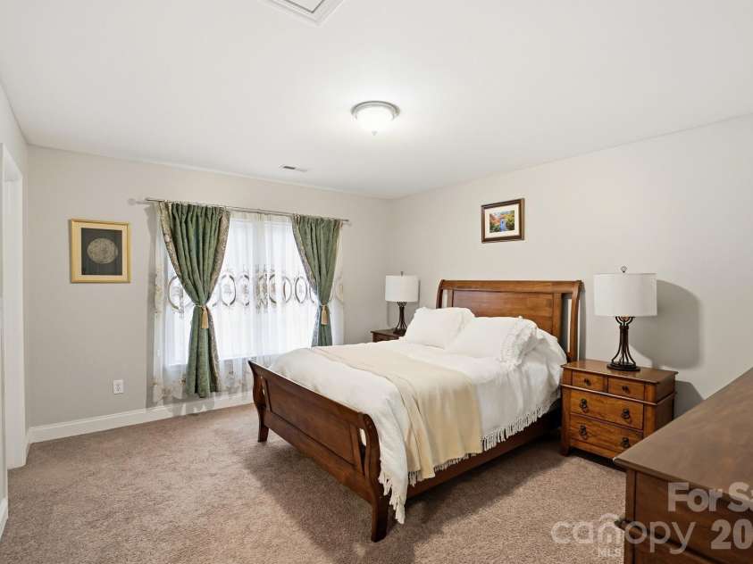 3304 Taviston Drive, Waxhaw, NC 28173.  MLS# CAR4335355, YatesRealty ID 8333. 