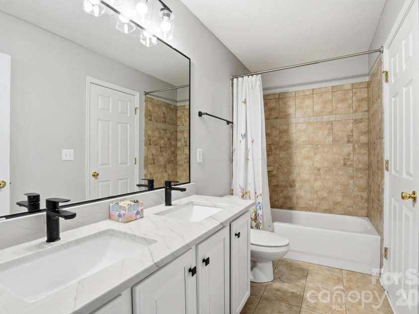 3304 Taviston Drive, Waxhaw, NC 28173.  MLS# CAR4335355, YatesRealty ID 8333. 
