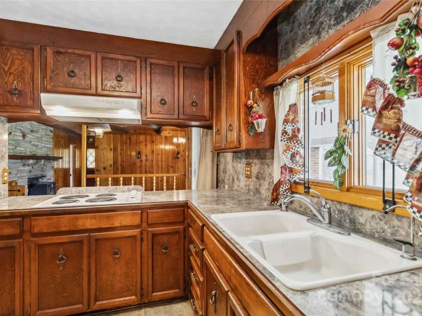 5643 Twinkle Drive, Concord, NC 28025.  MLS# CAR4234733, YatesRealty ID 8334. 