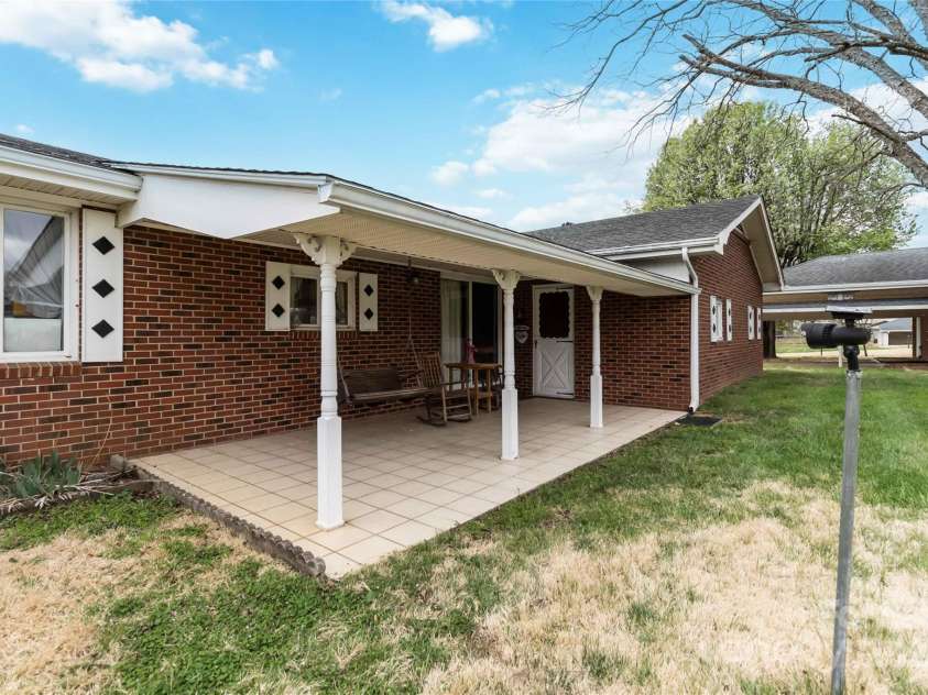 5643 Twinkle Drive, Concord, NC 28025.  MLS# CAR4234733, YatesRealty ID 8334. 