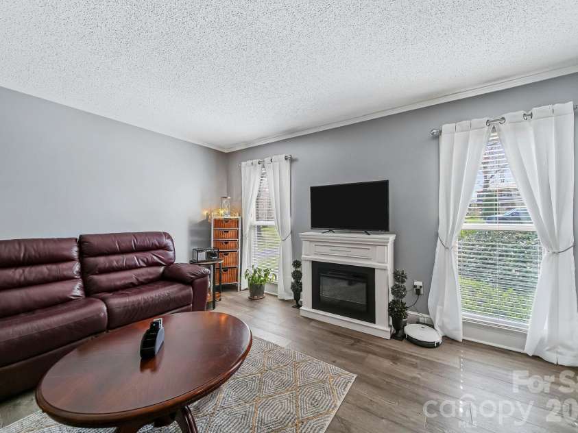 6116 Corkstone Drive, Mint Hill, NC 28227.  MLS# CAR4343873, YatesRealty ID 8334. Living Room