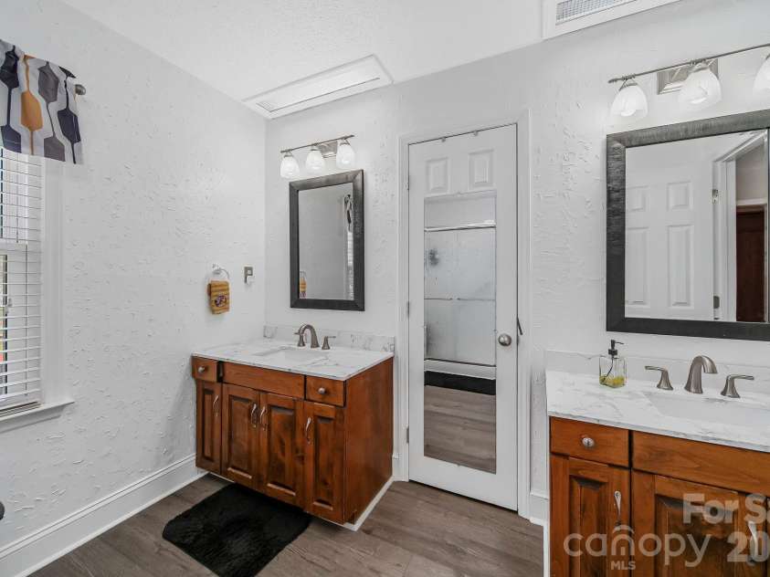 6116 Corkstone Drive, Mint Hill, NC 28227.  MLS# CAR4343873, YatesRealty ID 8334. Master Bathroom