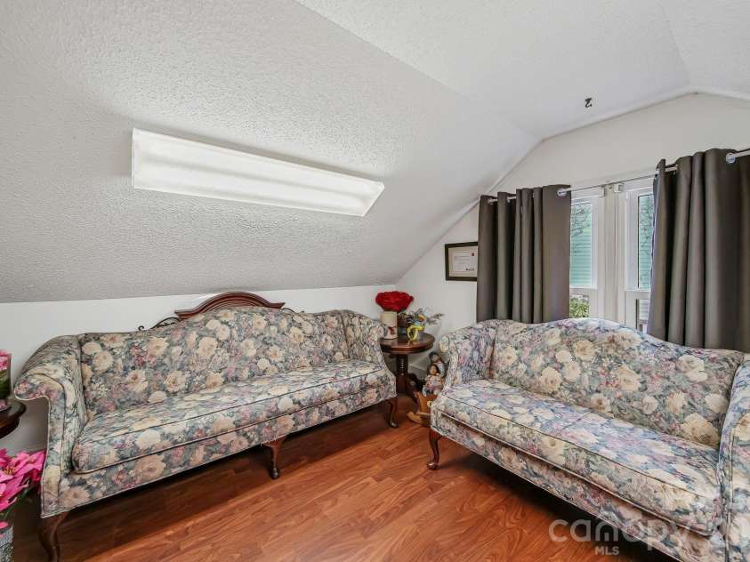 6116 Corkstone Drive, Mint Hill, NC 28227.  MLS# CAR4343873, YatesRealty ID 8334. Sitting room in Master Bedroom