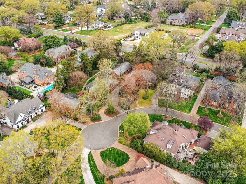 2411 Calais Place, Charlotte, NC 28211.  MLS# CAR4231832, YatesRealty ID 8335. View of Cul de Sac location