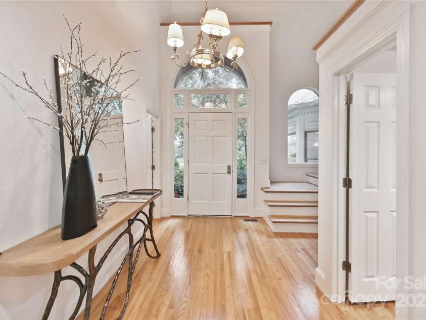 2411 Calais Place, Charlotte, NC 28211.  MLS# CAR4231832, YatesRealty ID 8335. Welcome Home!