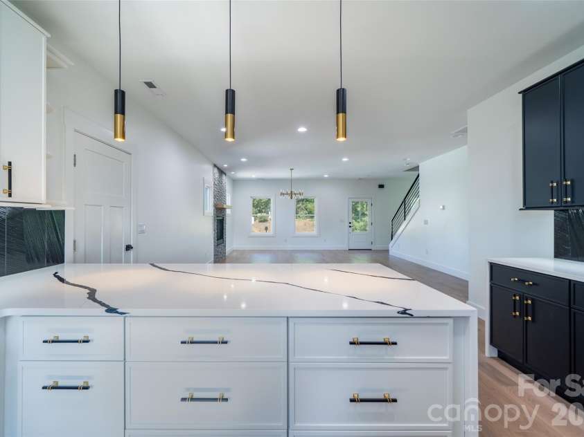 253 Eagles Eye Drive, Hendersonville, NC 28792.  MLS# CAR4359897, YatesRealty ID 8335. 