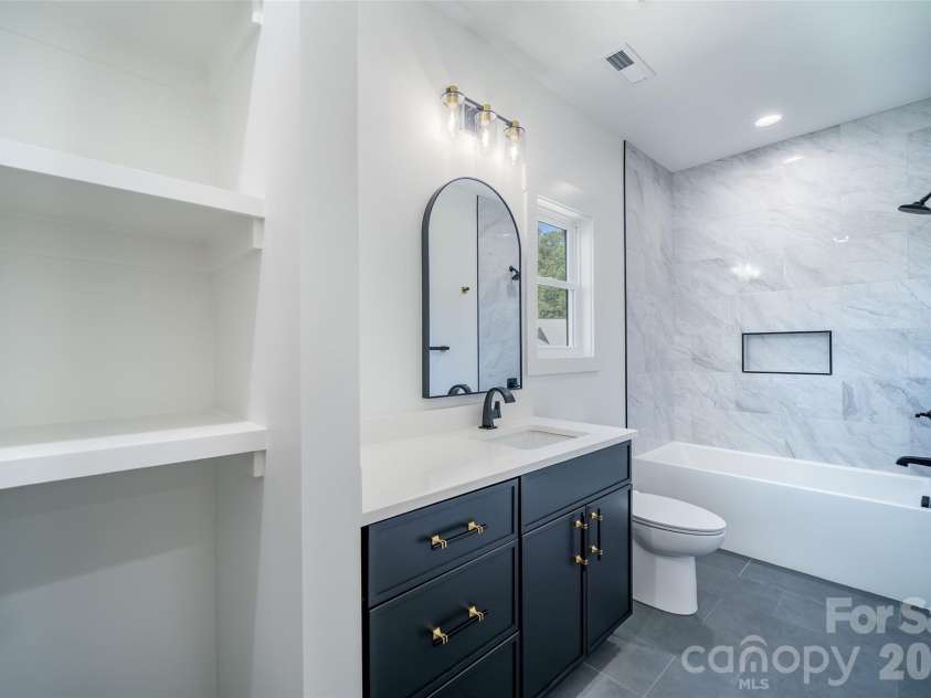 253 Eagles Eye Drive, Hendersonville, NC 28792.  MLS# CAR4359897, YatesRealty ID 8335. 