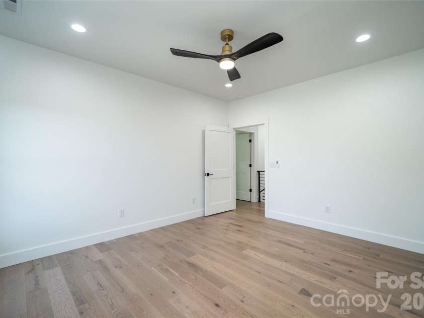253 Eagles Eye Drive, Hendersonville, NC 28792.  MLS# CAR4359897, YatesRealty ID 8335. 
