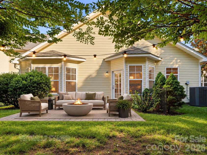 1022 Fleming Lane, Matthews, NC 28104.  MLS# CAR4375800, YatesRealty ID 8336. 