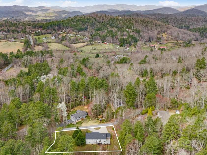 194 Acorn Lane, Pisgah Forest, NC 28768.  MLS# CAR4235838, YatesRealty ID 8336. 