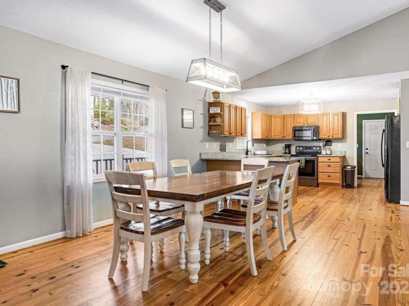 194 Acorn Lane, Pisgah Forest, NC 28768.  MLS# CAR4235838, YatesRealty ID 8336. 