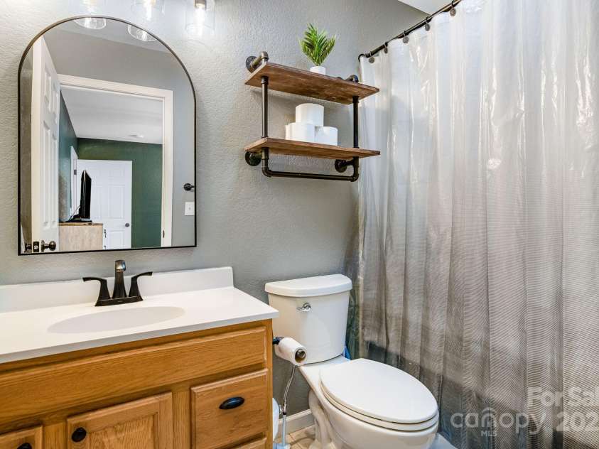 194 Acorn Lane, Pisgah Forest, NC 28768.  MLS# CAR4235838, YatesRealty ID 8336. 