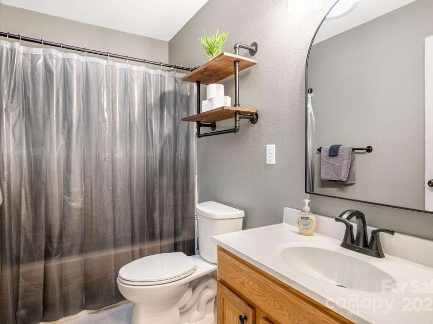 194 Acorn Lane, Pisgah Forest, NC 28768.  MLS# CAR4235838, YatesRealty ID 8336. 