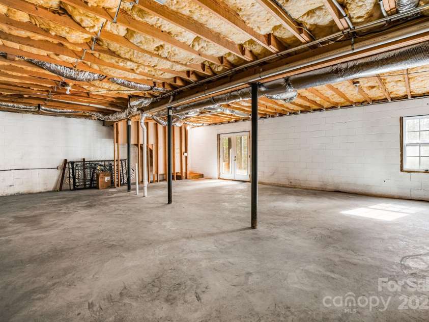 194 Acorn Lane, Pisgah Forest, NC 28768.  MLS# CAR4235838, YatesRealty ID 8336. 