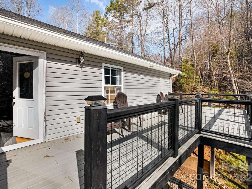 194 Acorn Lane, Pisgah Forest, NC 28768.  MLS# CAR4235838, YatesRealty ID 8336. 