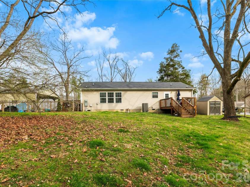296 Souther Road, Fletcher, NC 28732.  MLS# CAR4357298, YatesRealty ID 8337. 