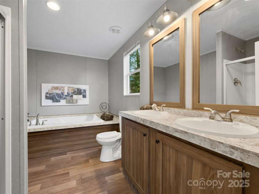 66 Drexel Road, Hendersonville, NC 28739.  MLS# CAR4241409, YatesRealty ID 8338. 