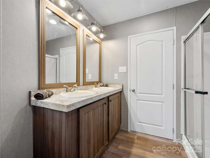 66 Drexel Road, Hendersonville, NC 28739.  MLS# CAR4241409, YatesRealty ID 8338. 