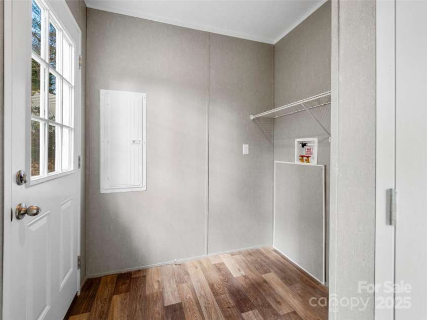 66 Drexel Road, Hendersonville, NC 28739.  MLS# CAR4241409, YatesRealty ID 8338. 