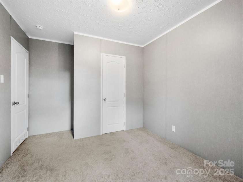 66 Drexel Road, Hendersonville, NC 28739.  MLS# CAR4241409, YatesRealty ID 8338. 