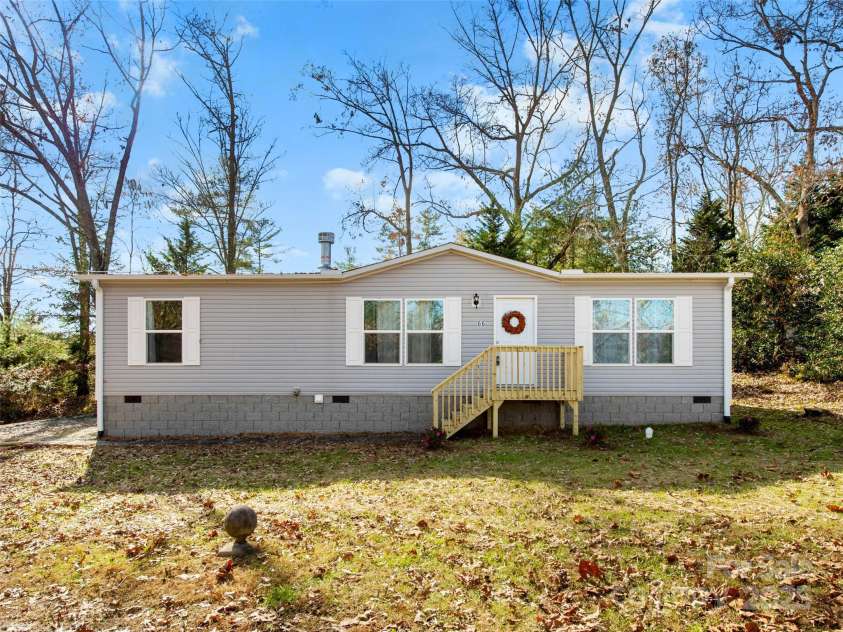 66 Drexel Road, Hendersonville, NC 28739.  MLS# CAR4241409, YatesRealty ID 8338. 