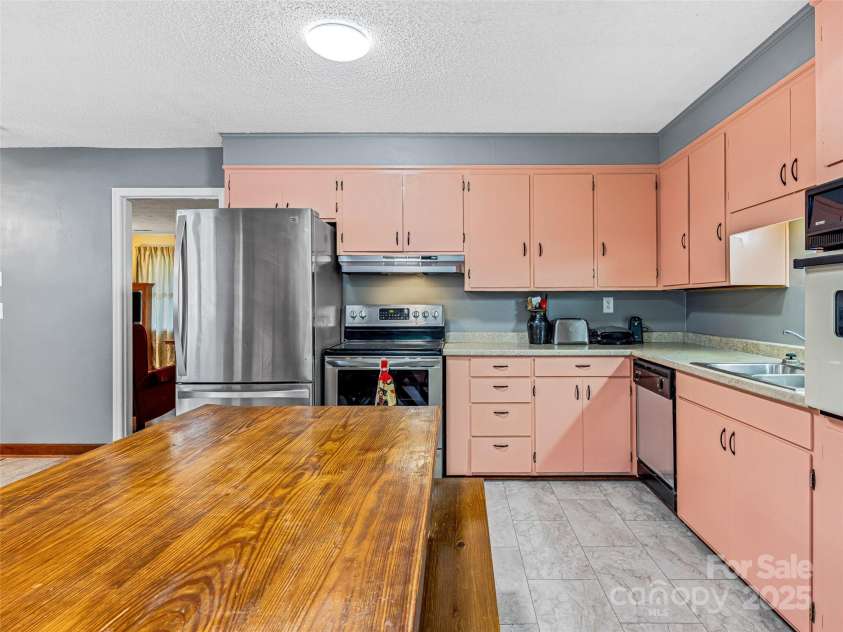 1482 Island Ford Road, Brevard, NC 28712.  MLS# CAR4242652, YatesRealty ID 8339. 