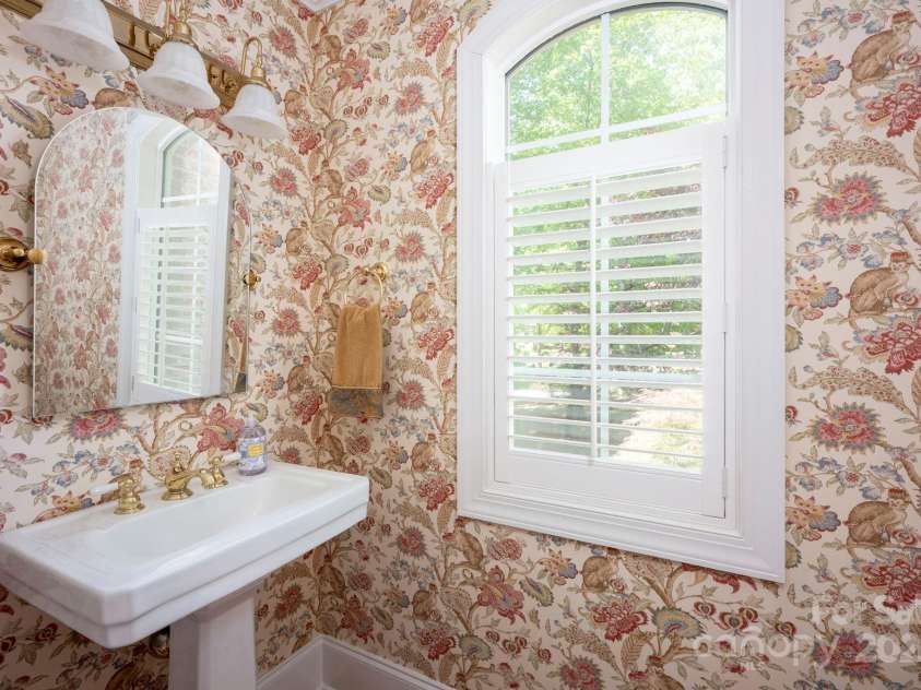 3622 Roxburgh Lane, Gastonia, NC 28056.  MLS# CAR4244026, YatesRealty ID 8341. 