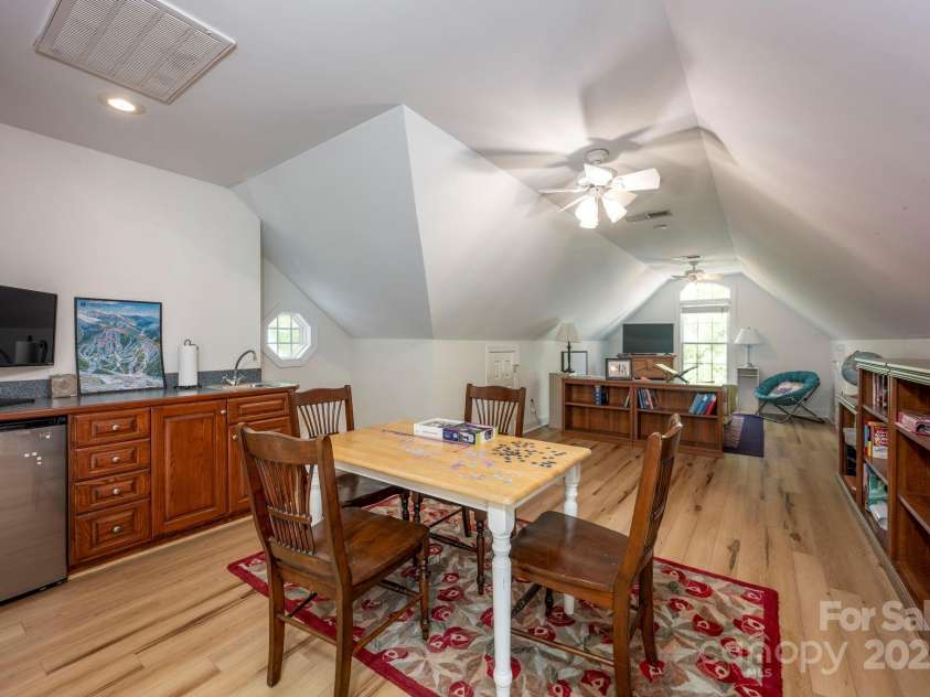 3622 Roxburgh Lane, Gastonia, NC 28056.  MLS# CAR4244026, YatesRealty ID 8341. 