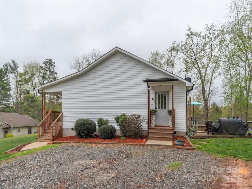 30 In God We Trust Drive, Asheville, NC 28806.  MLS# CAR4245747, YatesRealty ID 8342. 