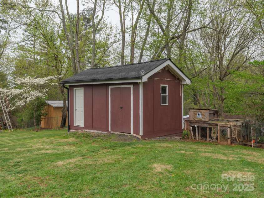 30 In God We Trust Drive, Asheville, NC 28806.  MLS# CAR4245747, YatesRealty ID 8342. 