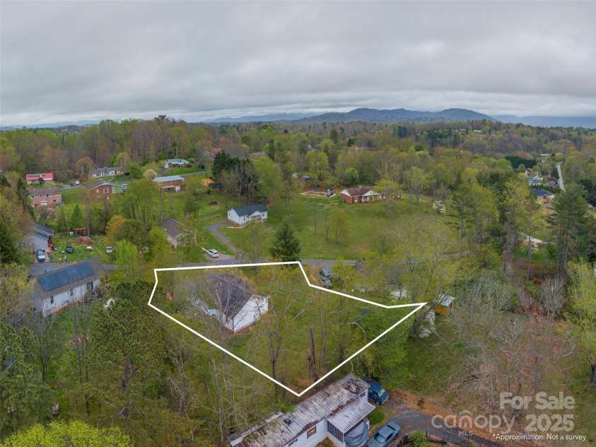 30 In God We Trust Drive, Asheville, NC 28806.  MLS# CAR4245747, YatesRealty ID 8342. 