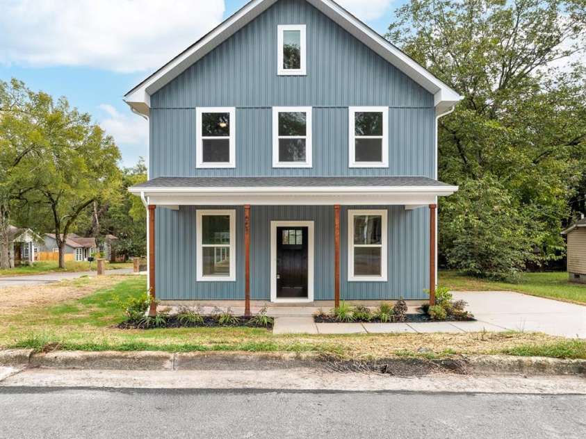 603 Calvary Street, Shelby, NC 28150.  MLS# CAR4328305, YatesRealty ID 8342. 