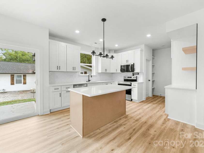 603 Calvary Street, Shelby, NC 28150.  MLS# CAR4328305, YatesRealty ID 8342. 