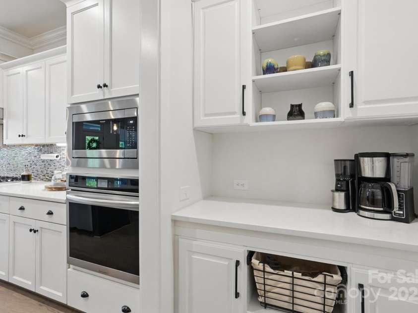 4120 Spring Cove Way, Belmont, NC 28012.  MLS# CAR4242903, YatesRealty ID 8344. Butler's pantry