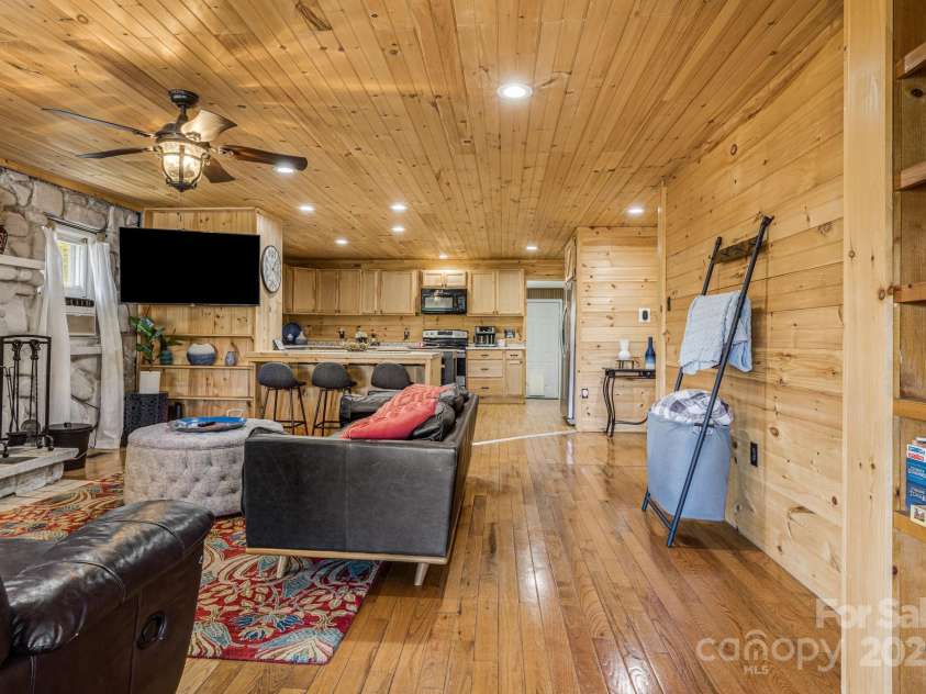 10 Winter Haven Lane, Black Mountain, NC 28711.  MLS# CAR4247075, YatesRealty ID 8345. 