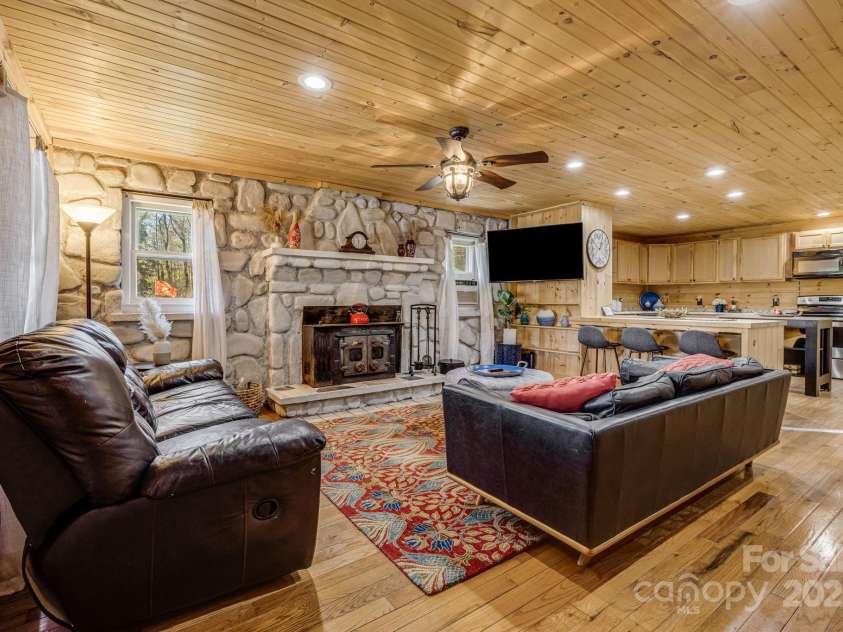 10 Winter Haven Lane, Black Mountain, NC 28711.  MLS# CAR4247075, YatesRealty ID 8345. 