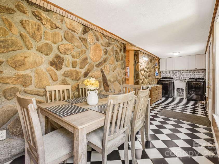 10 Winter Haven Lane, Black Mountain, NC 28711.  MLS# CAR4247075, YatesRealty ID 8345. 