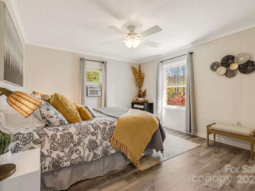 10 Winter Haven Lane, Black Mountain, NC 28711.  MLS# CAR4247075, YatesRealty ID 8345. 